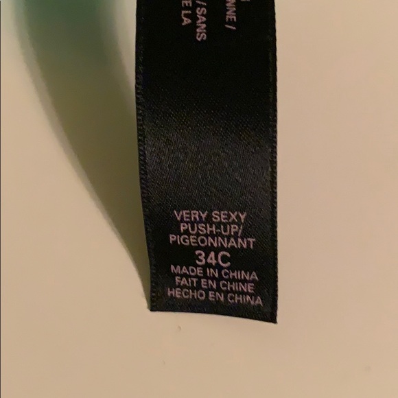 VS VERY SEXY PUSH-UP BRA. 34C - Picture 2 of 3
